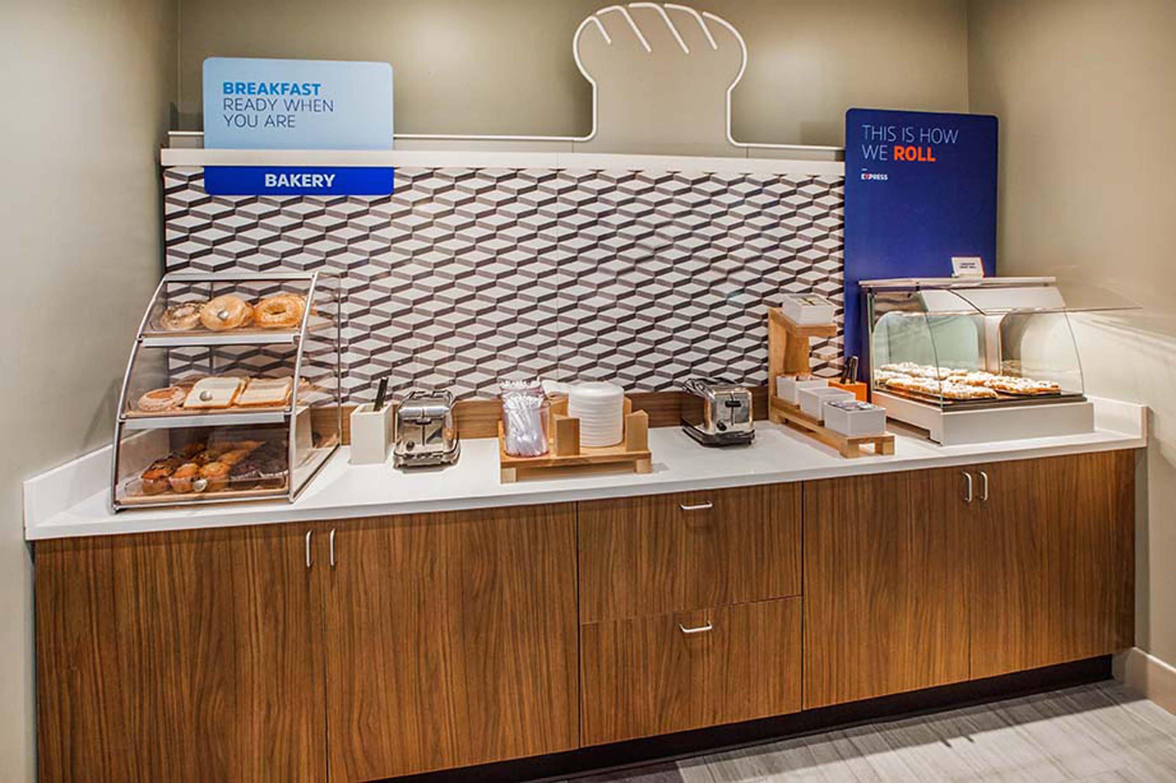 Holiday Inn Express & Suites Portales By Ihg Esterno foto