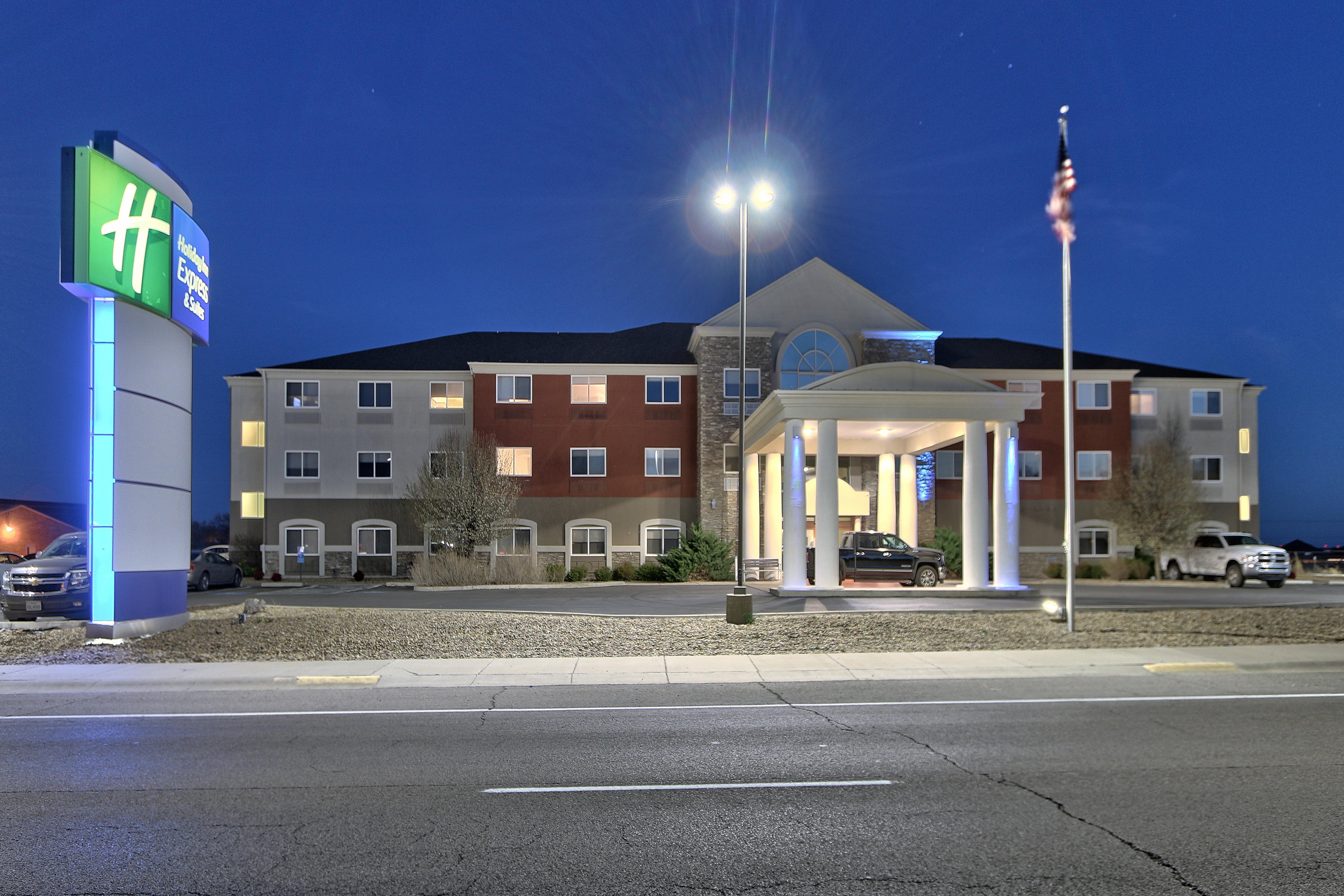 Holiday Inn Express & Suites Portales By Ihg Esterno foto