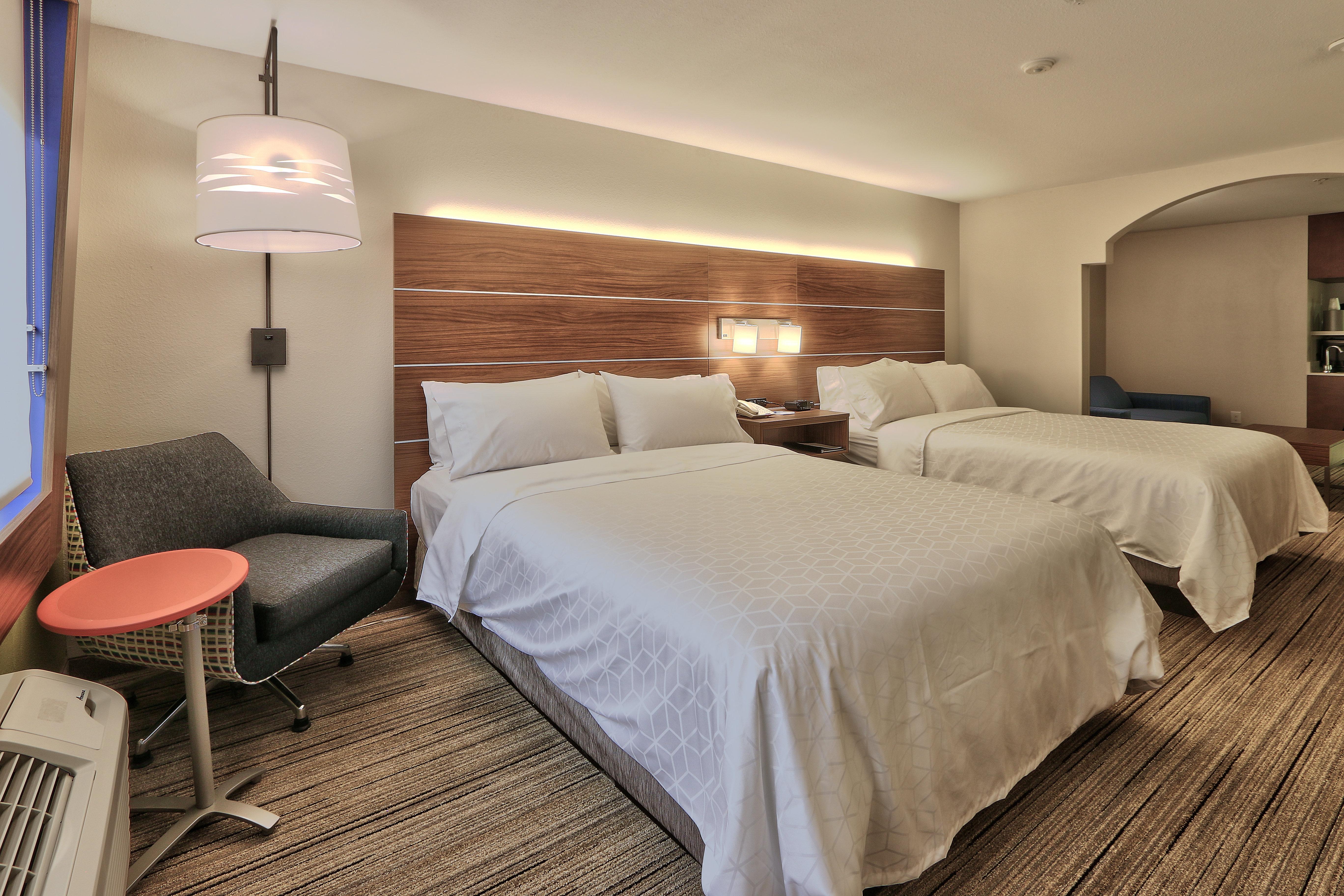 Holiday Inn Express & Suites Portales By Ihg Esterno foto