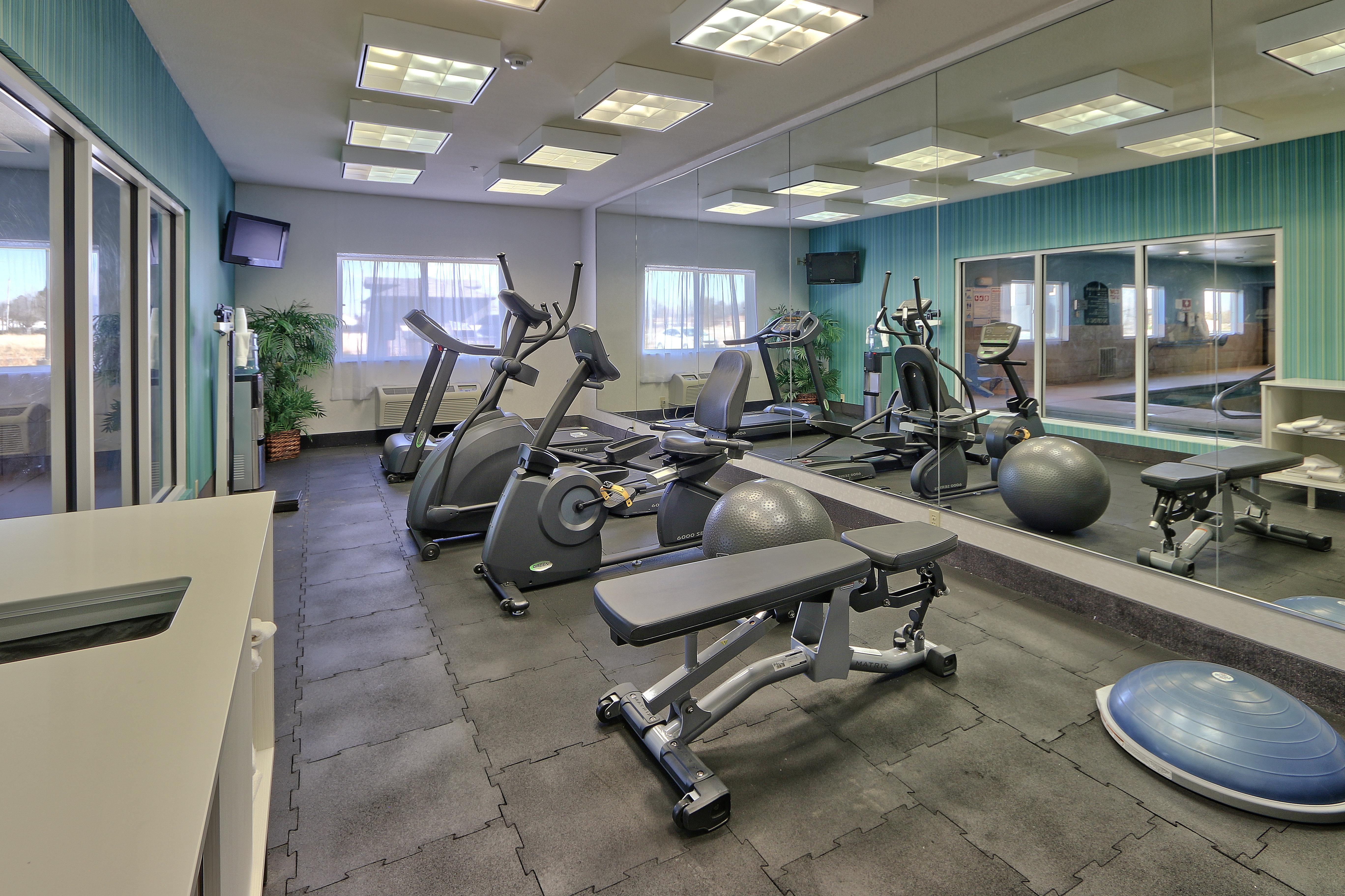 Holiday Inn Express & Suites Portales By Ihg Esterno foto