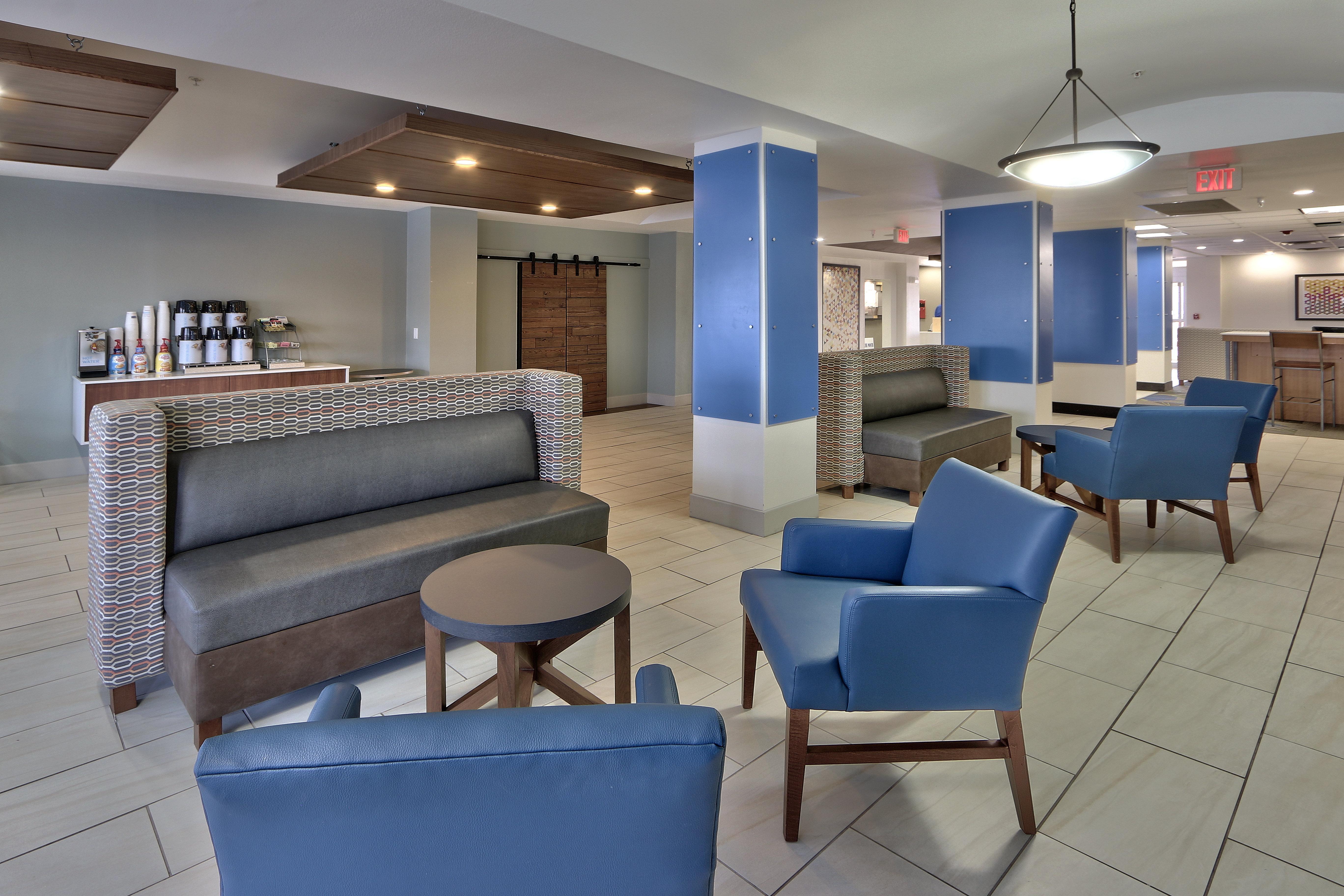 Holiday Inn Express & Suites Portales By Ihg Esterno foto