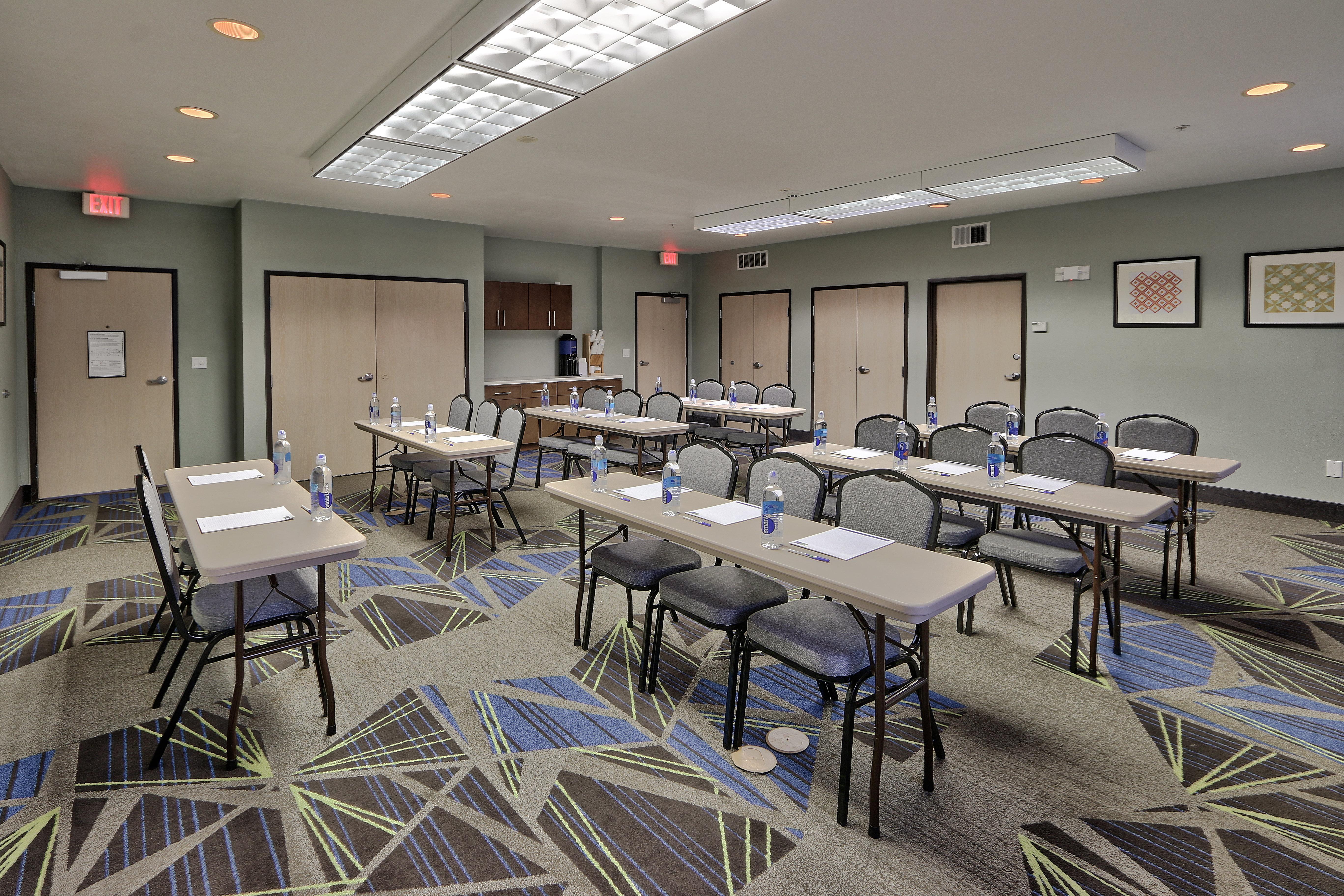 Holiday Inn Express & Suites Portales By Ihg Esterno foto