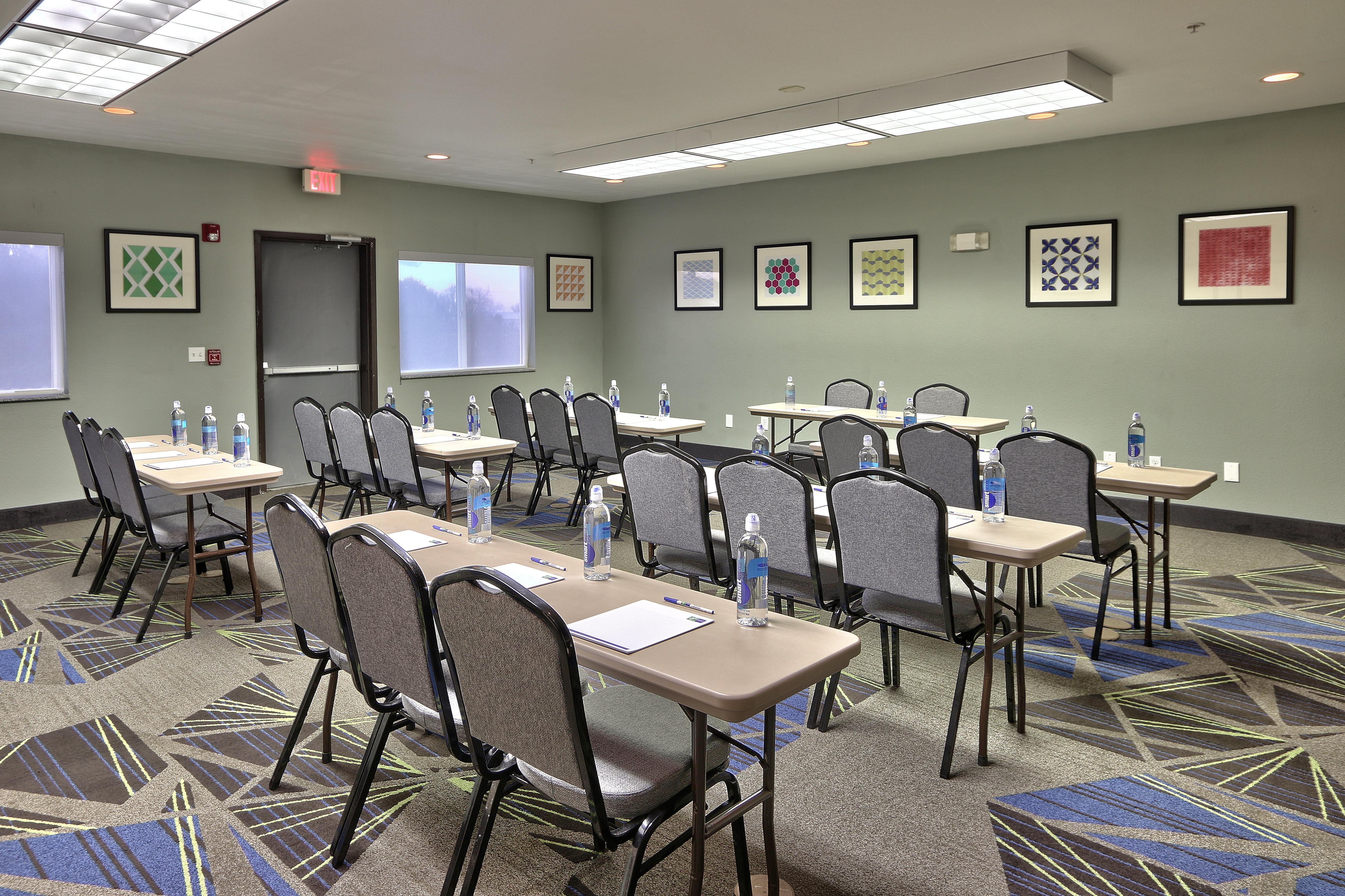 Holiday Inn Express & Suites Portales By Ihg Esterno foto