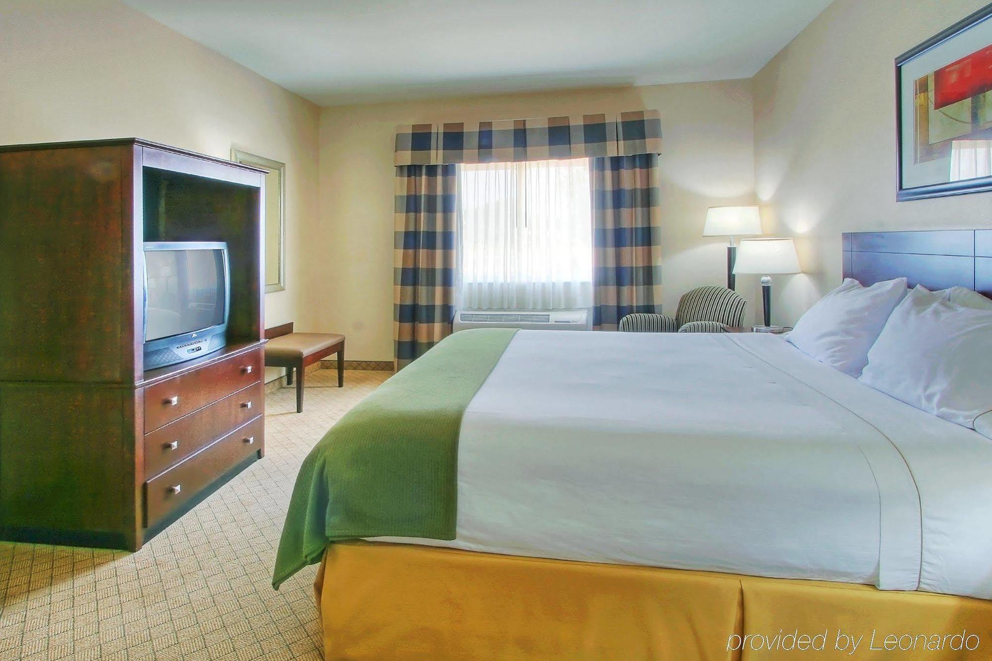 Holiday Inn Express & Suites Portales By Ihg Camera foto