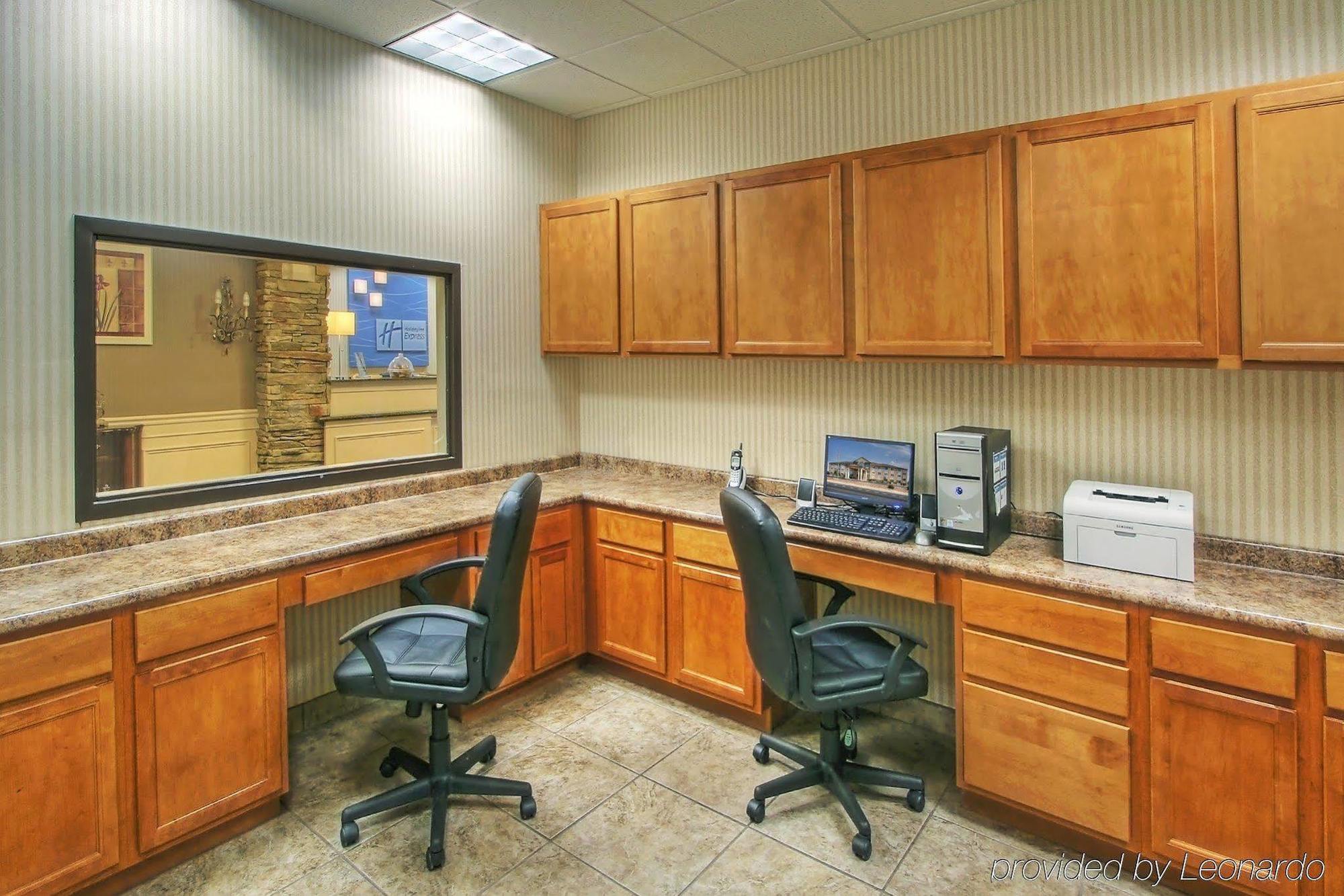 Holiday Inn Express & Suites Portales By Ihg Esterno foto